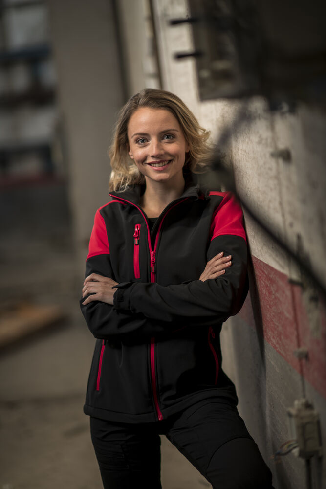 Frauen Softshell Jacke - Swiss-Crafting