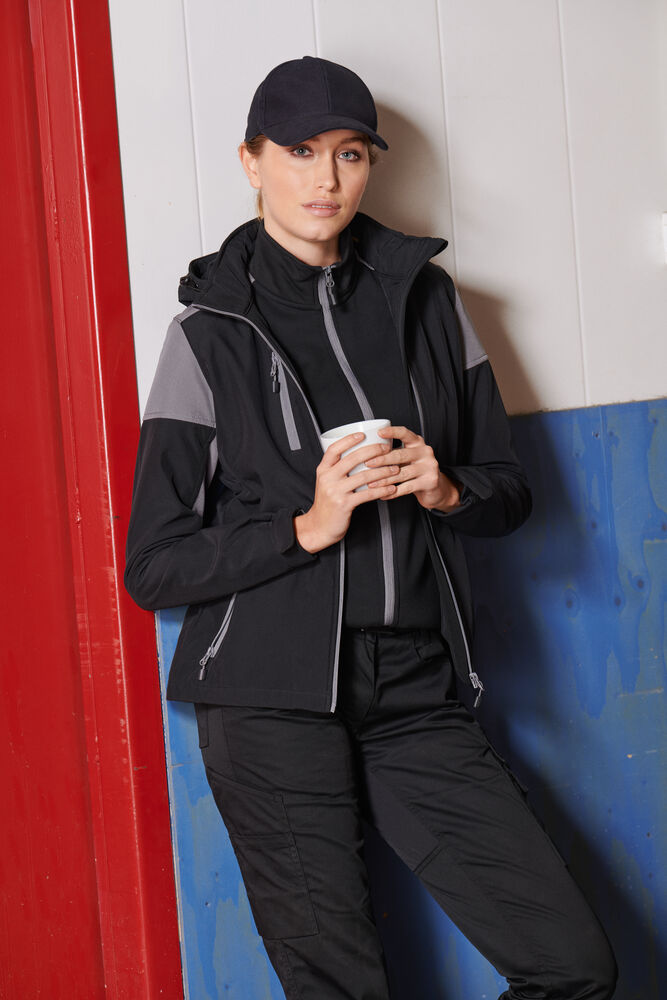 Frauen Softshell Jacke - Swiss-Crafting