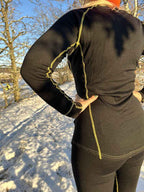 Damen Lange Unterhose Outdoor getragen – Winterliche Thermohose Merinowolle im Schnee – Swiss-Crafting