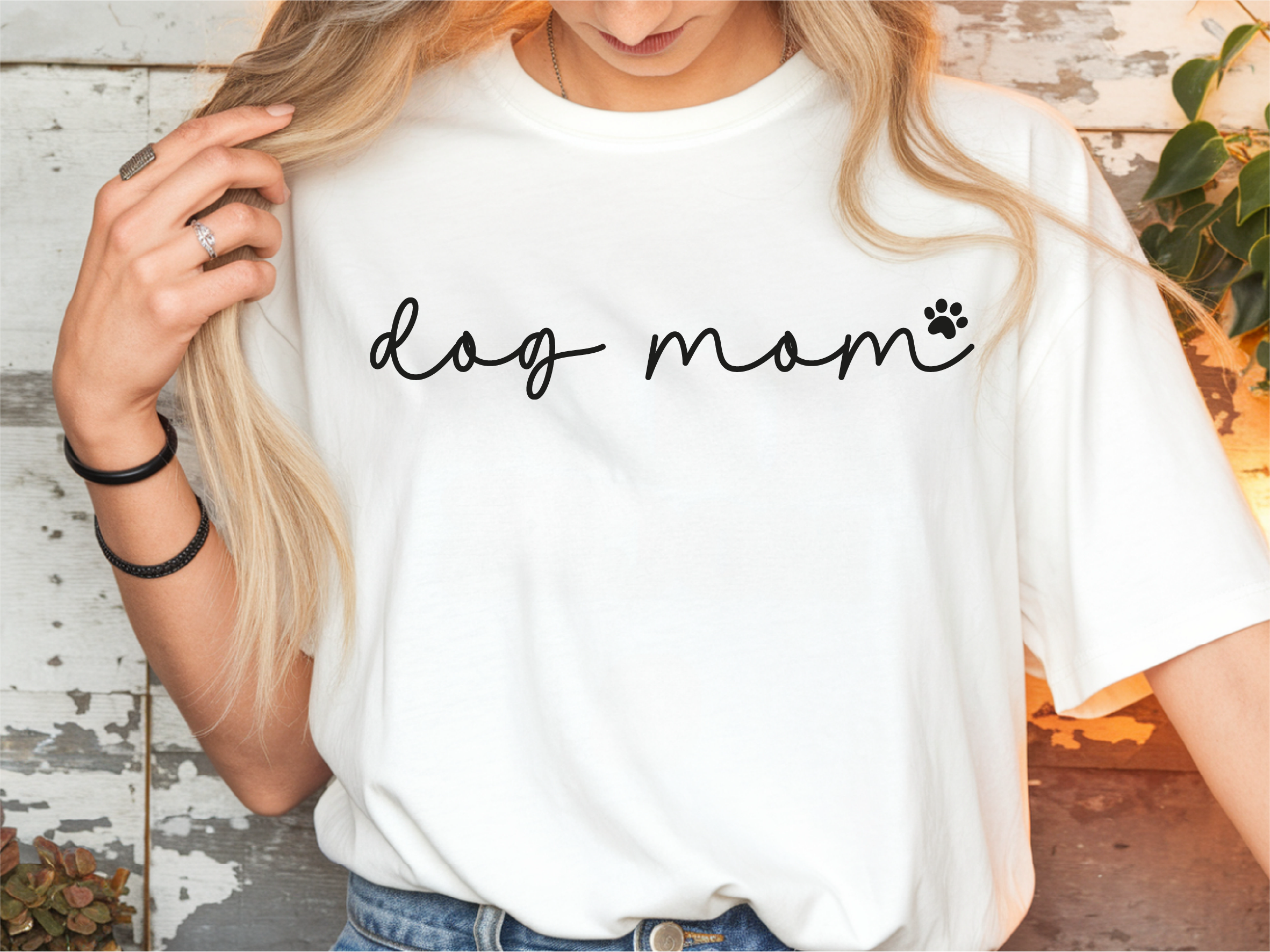 T-Shirt – „Dog Mom" mit Pfote
